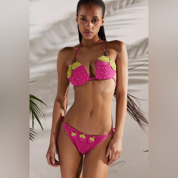Urban Outfitters‎ Out From Under Strawberry Crochet Bikini New Small